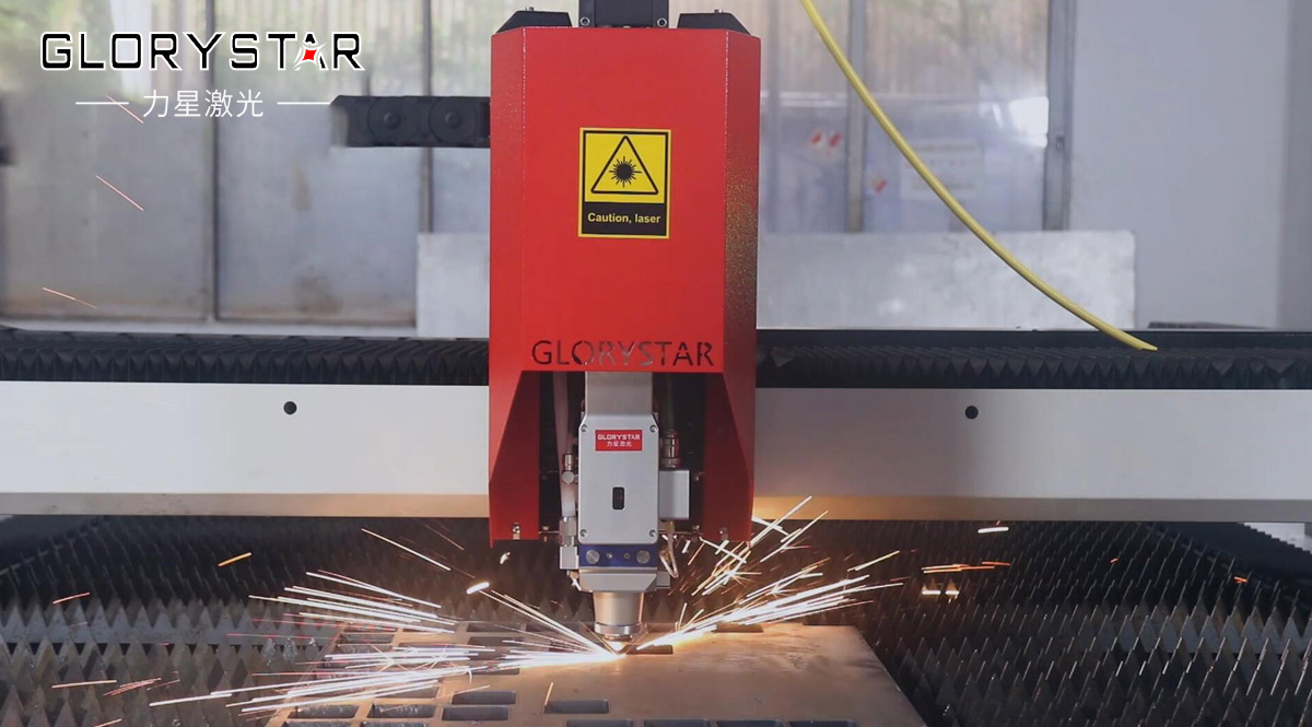 如何使用光纖激光切割機(jī)切割反射型金屬？